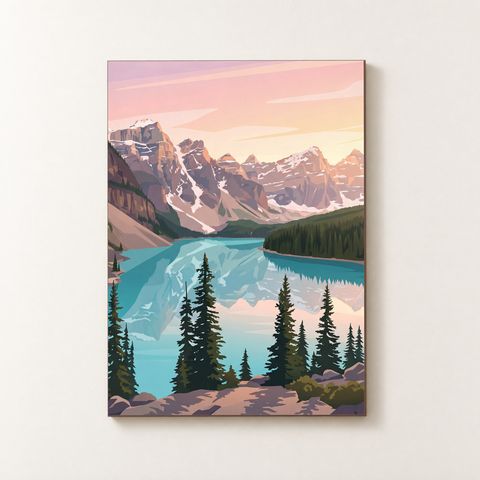 Vorderansicht des Holzposters mit Alpensee im Morgenlicht, türkisblaues Wasser, rosa Himmel und schneebedeckte Berge