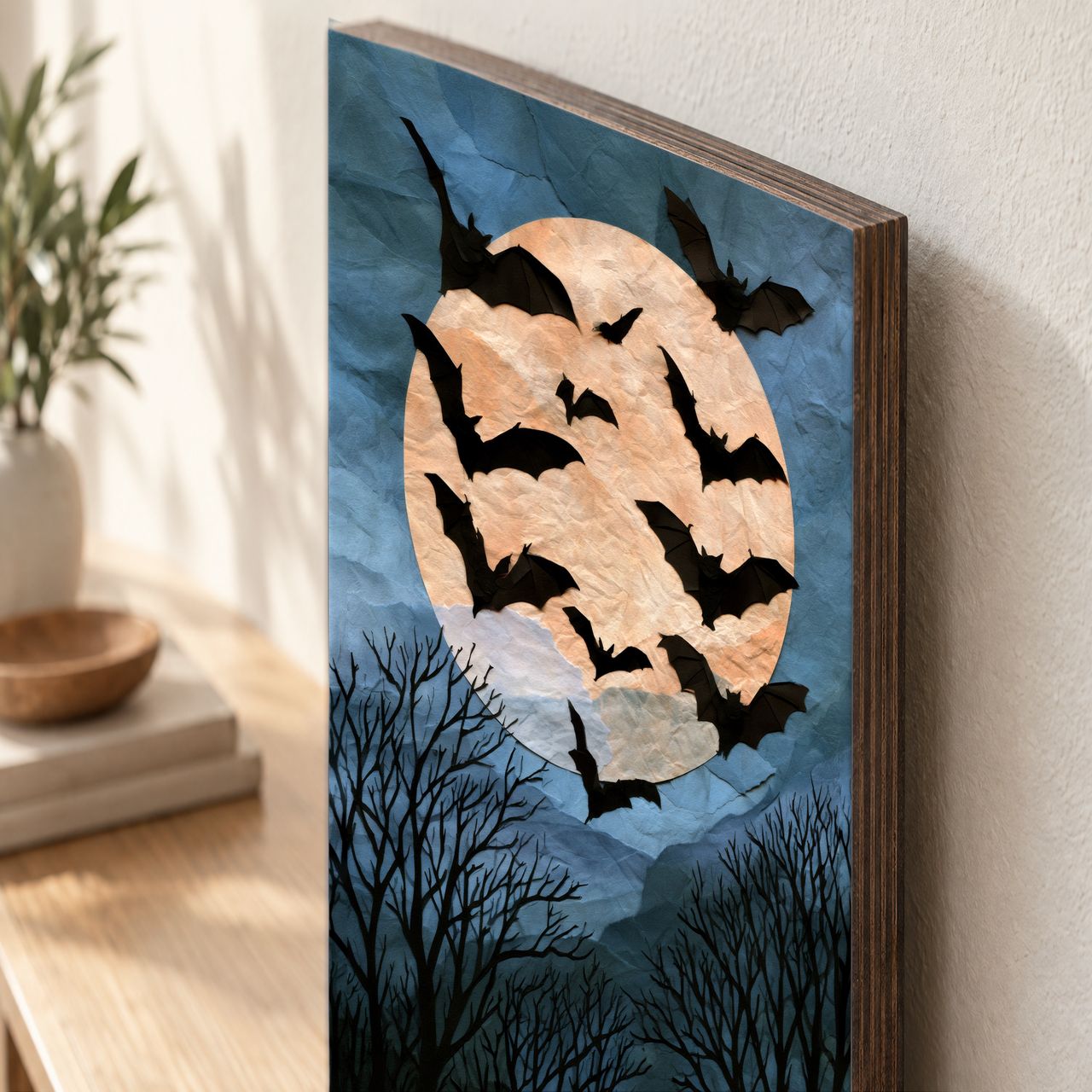 Holzposter Fledermäuse über Mond aus echtem Holz, 8–10 mm stark, mit sichtbarer Holzkante