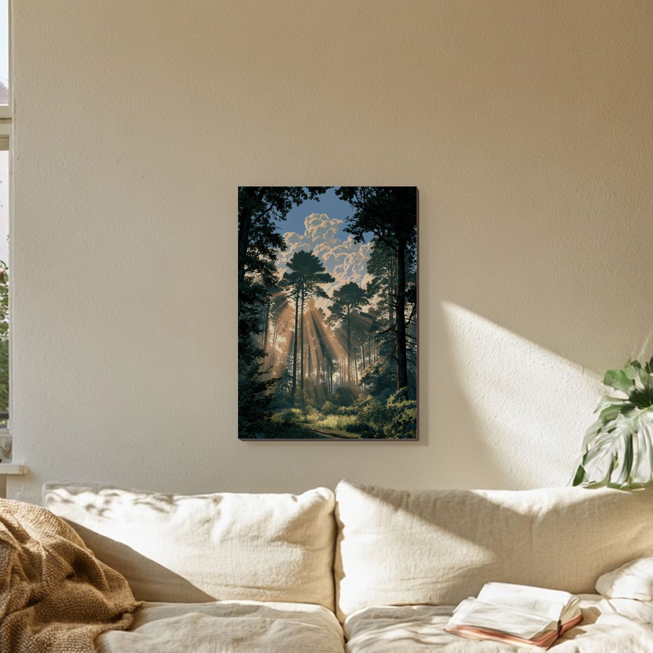 Sonnenstrahlen im Wald – goldene Diagonale Holzposter an der Wand im sonnigen Wohnzimmer