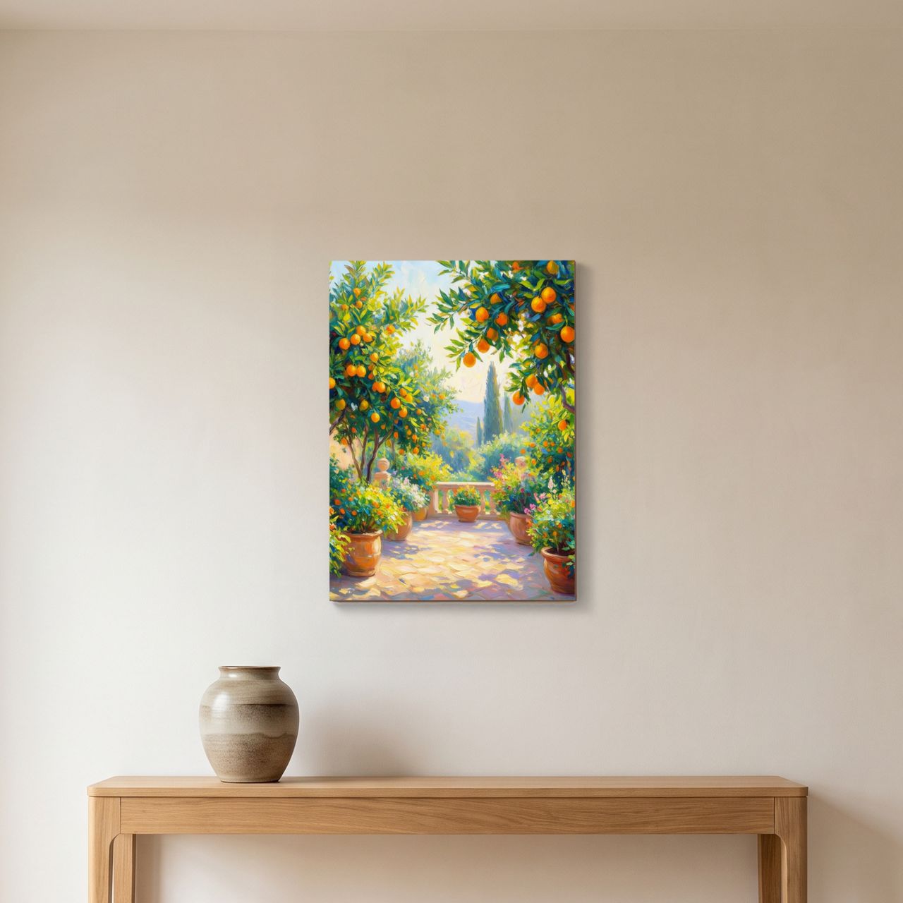 Holzposter an der Wand im Flur, Licht fällt auf die Szene